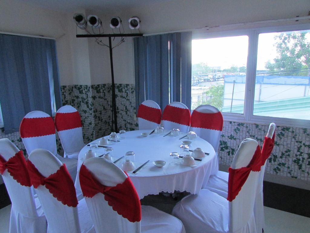 Hung Thinh Hotel クイニョン エクステリア 写真